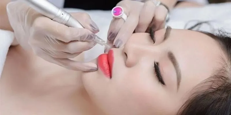 Các bước săm môi để tạo ra đôi môi xinh sắn