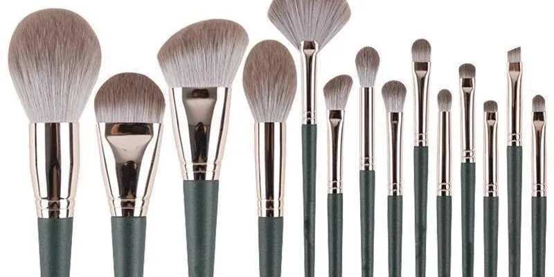 Cọ Trang Điểm Giá Bình Dân Yêu Thích: My Favorite Drugstore Makeup Brushes