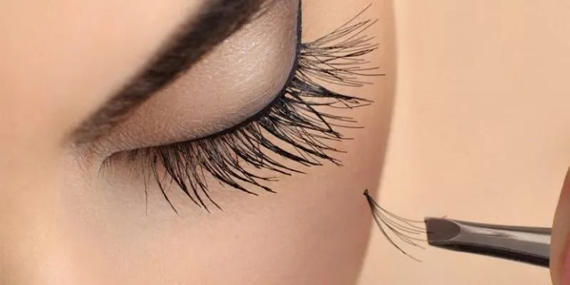 Nối Mi Hoa Hồng Đen Là Gì?