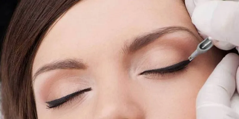 Tiến hành phun mí