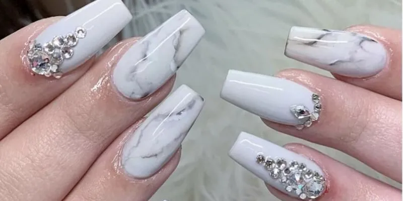 Vân đá nails là gì? Cách gắn vân đá nail siêu nhanh
